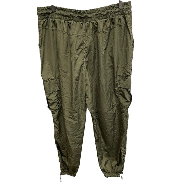 Love wish women’s cargo joggers pants olive green size 1x pull on waist - Picture 2 of 8